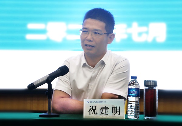 B体育(中国)总经理祝建明针对新员工未来发展提出要求.jpg B体育(中国)总经理祝建明针对新员工未来发展提出要求.jpg