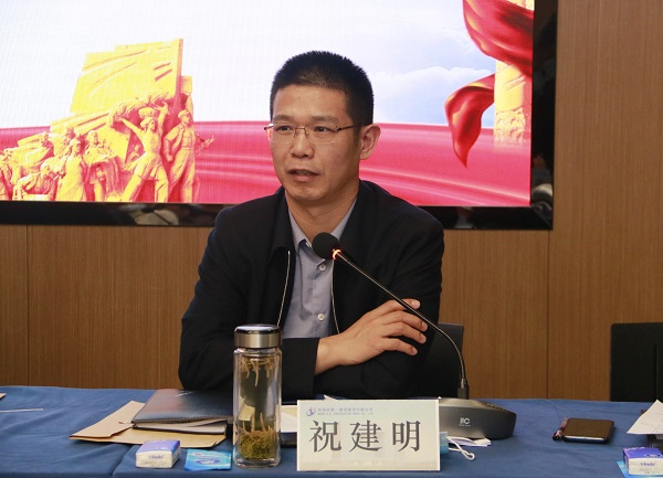 B体育(中国)总经理祝建明发表讲话.jpg B体育(中国)总经理祝建明发表讲话.jpg