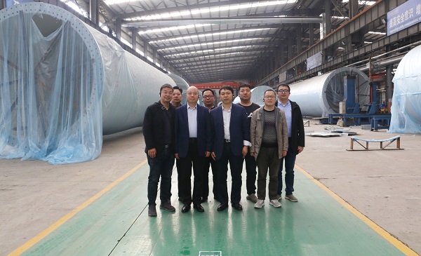 9、园区合影留念.jpg 9、园区合影留念.jpg