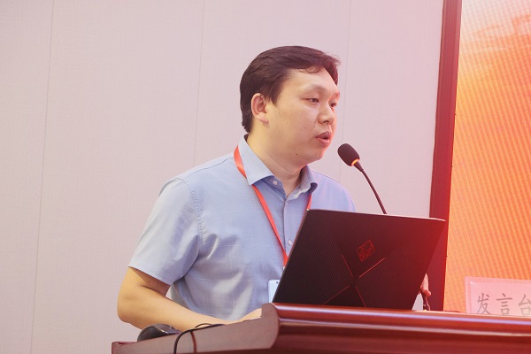 3、B体育(中国)总工程师苏群山发表讲话.jpg 3、B体育(中国)总工程师苏群山发表讲话.jpg