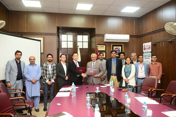 签约仪式现场.jpeg 签约仪式现场.jpeg